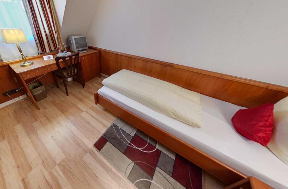 Hotel Lamm Remshalden Bilik gambar